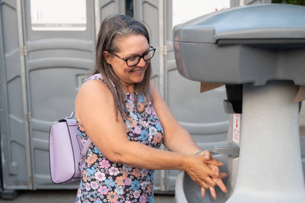 Best Portable bathroom rental  in Deerfield, MI